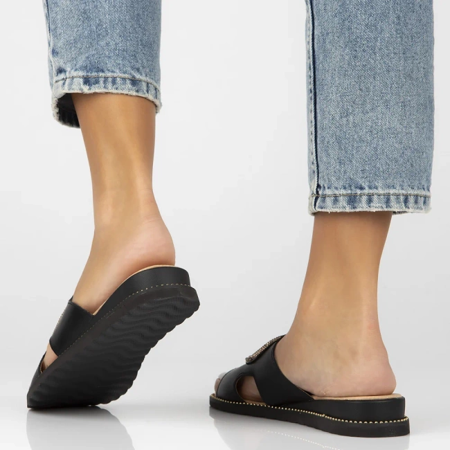 Skórzane klapki Filippo DK7041/25 BK czarne