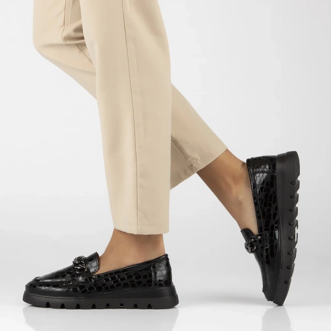 Skórzane półbuty na platformie Filippo DP6467/25 BK czarne