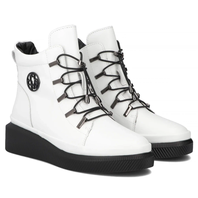 Leather ankle boots Filippo DBT7416/25 WH white