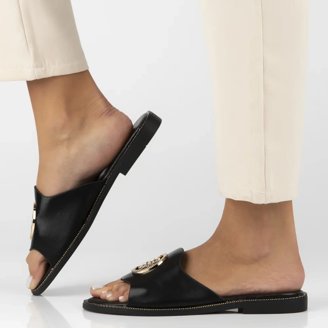 Klapki Filippo DK6908/25 BK czarne 