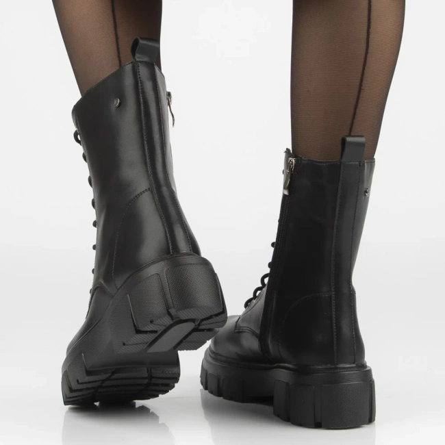 Leather ankle boots Filippo DBT4759/25 BK black