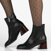 Leather ankle boots Filippo DBT7472/25 BK black