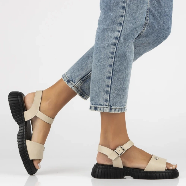 Skórzane sandały Filippo DS6811/25 BE beżowe