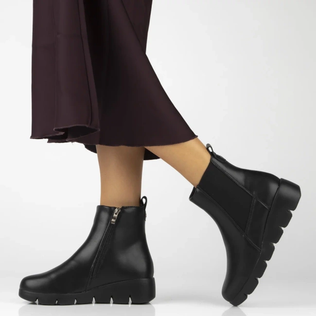 Skórzane botki na koturnie Filippo DBT7293/25 BK czarne