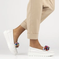 Skórzane mokasyny Filippo DP6828/25 WH białe