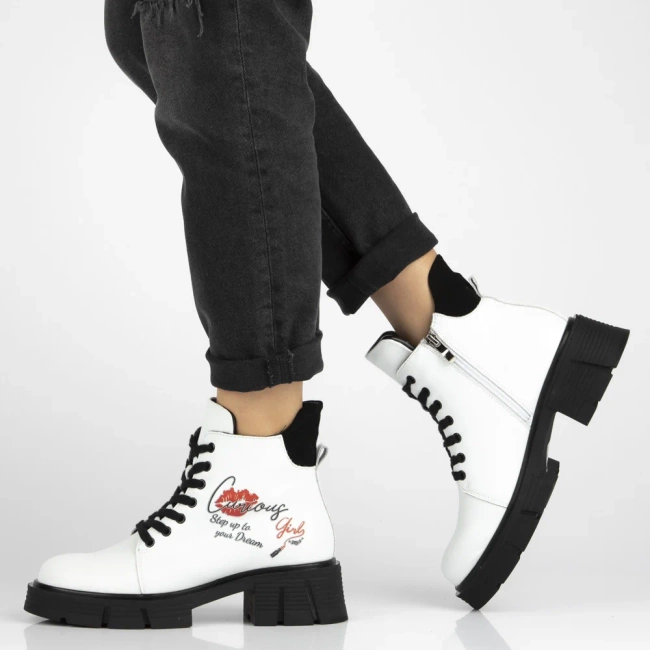 Leather ankle boots Filippo DBT7147/25 WH white