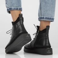 Skórzane botki na platformie Filippo DBT4799/25 BK czarne