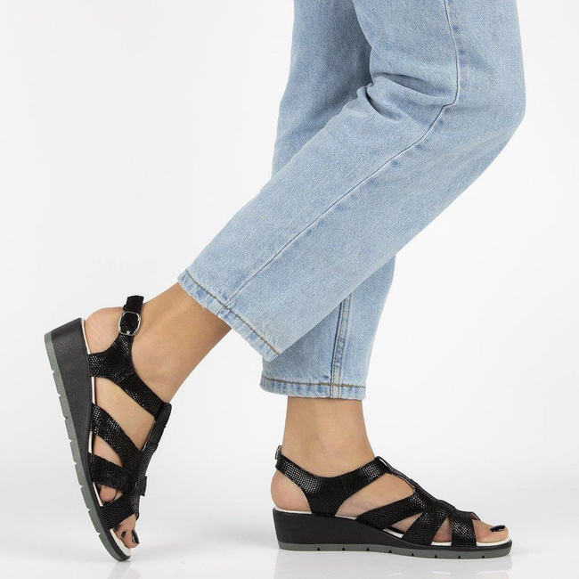 Leather sandals Filippo DS744/19 BK black