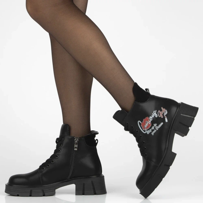 Leather ankle boots Filippo DBT7147/25 BK black