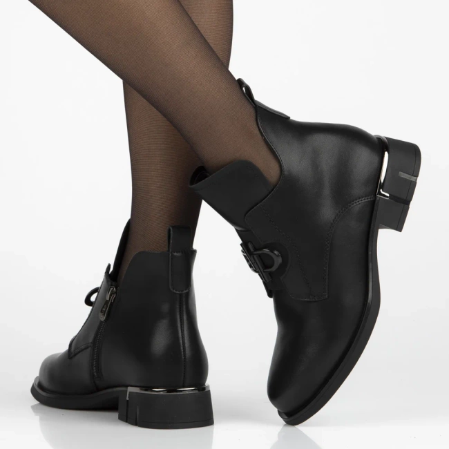 Leather ankle boots Filippo DBT7191/25 BK black