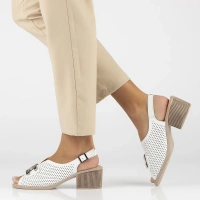 Skórzane sandały na obcasie Filippo DS6033/25 WH białe