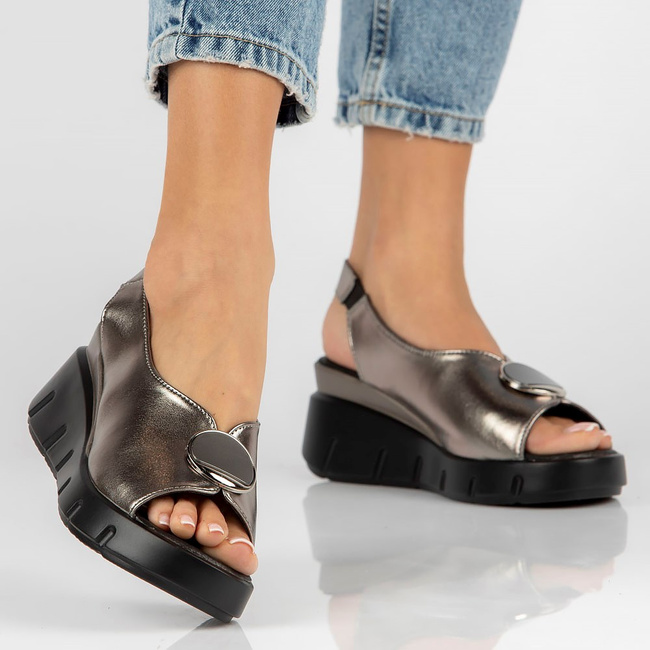 Skórzane sandały na koturnie Filippo DS4457/23 GN gunmetal