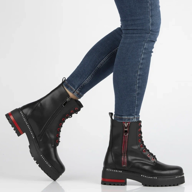 Skórzane botki typu workery Filippo DBT6601/25 BK czarne