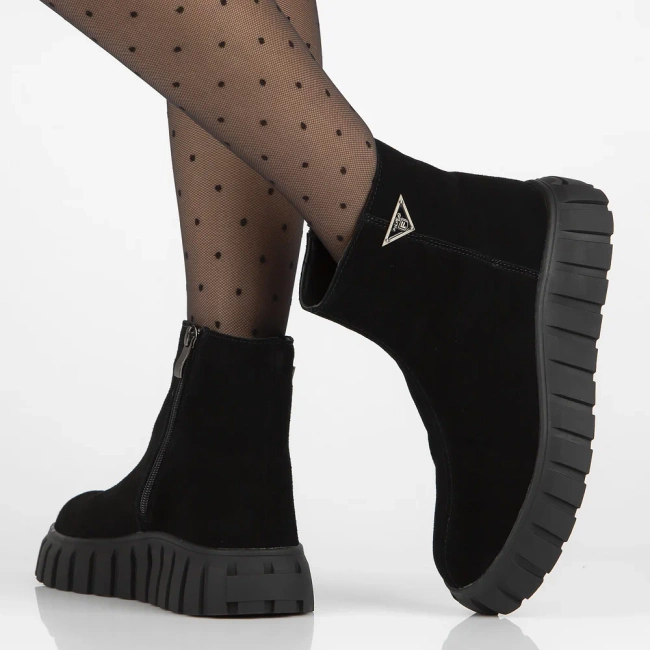 Leather ankle boots Filippo DBT6301/25 BK black