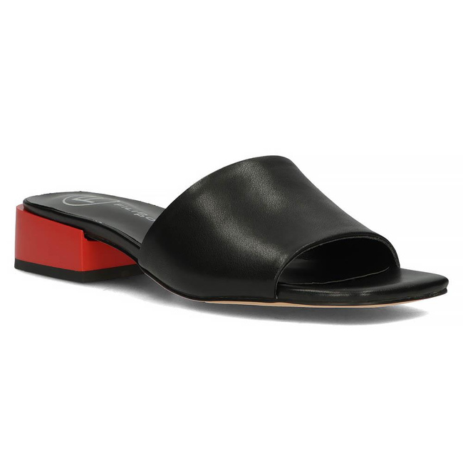 Skórzane klapki Filippo DK3721/22 BK czarne