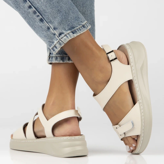 Leather sandals Filippo DS7043/25 BE beige