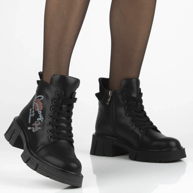 Leather ankle boots Filippo DBT7147/25 BK black