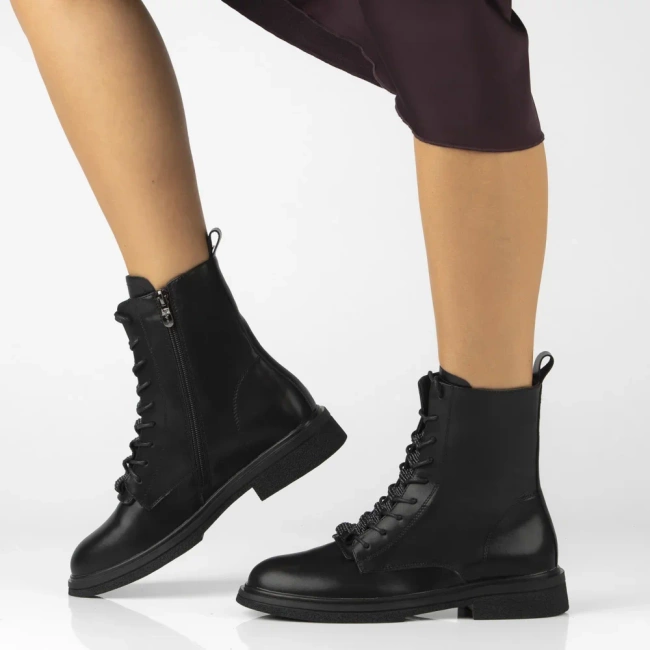 Leather ankle boots Filippo DBT7250/25 BK black