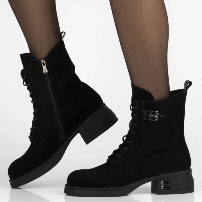 Leather ankle boots Filippo DBT7181/25 BK black