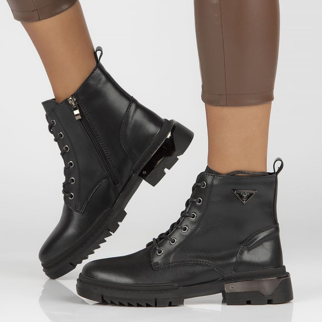 Leather ankle boots Filippo DBT4147/22 BK black 