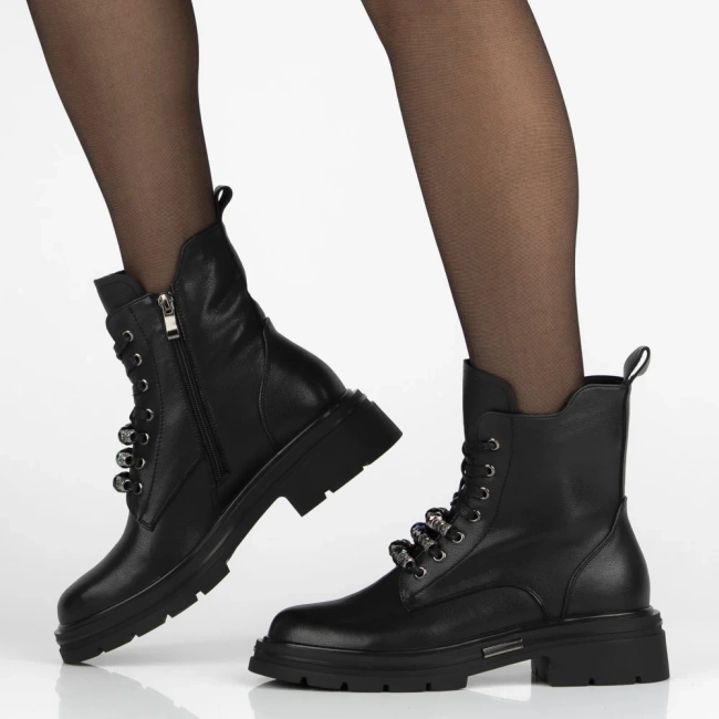 Leather ankle boots Filippo DBT7347/25 BK