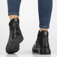 Leather ankle boots Filippo DBT6532/25 BK black