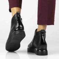 Skórzane botki na platformie Filippo DBT7392/25 BK czarne