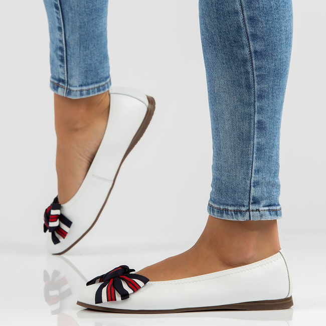 Leather ballerinas Filippo DP3634/23 WH white