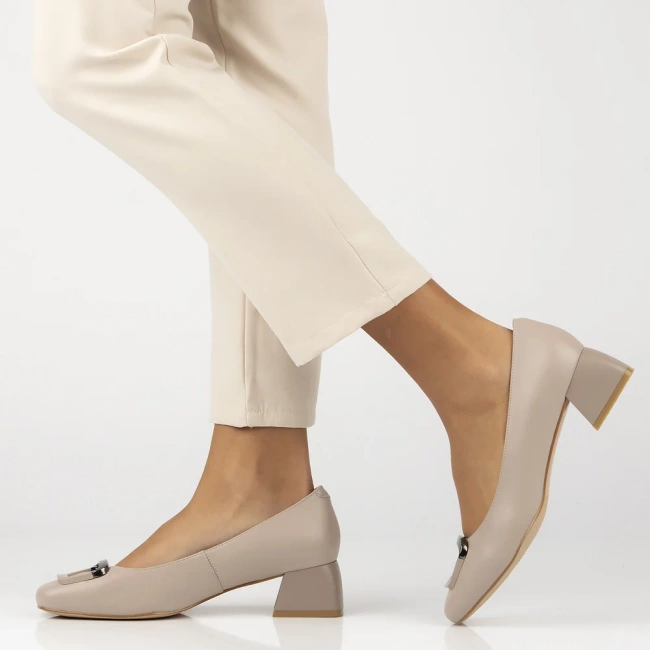 Skórzane czółenka Filippo DP6946/25 BE beżowe