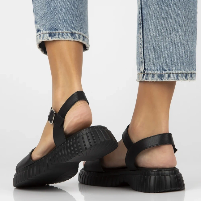 Leather sandals Filippo DS6811/25 BK black