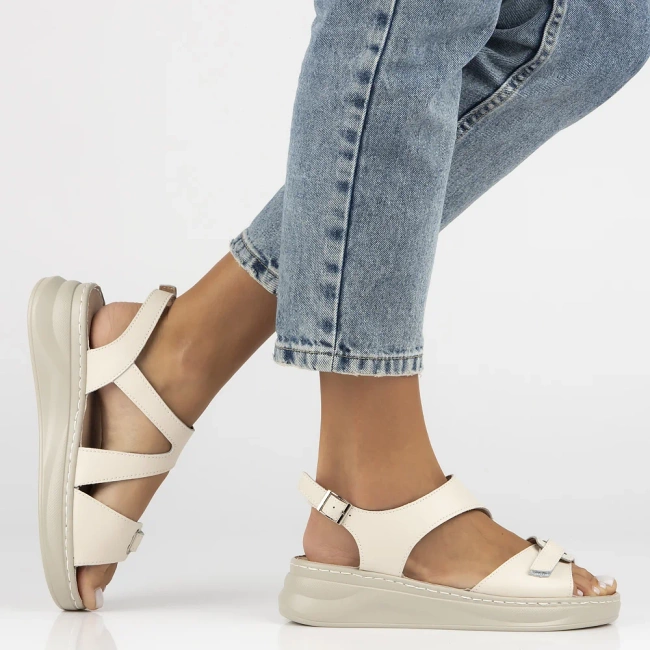 Leather sandals Filippo DS7043/25 BE beige