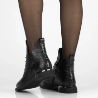 Leather ankle boots Filippo DBT7246/25 BK black