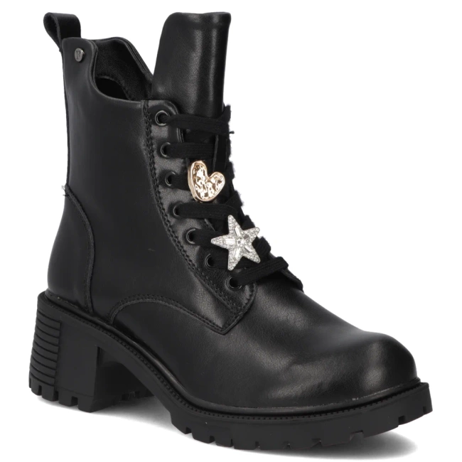 Leather ankle boots Filippo DBT7132/25 BK black