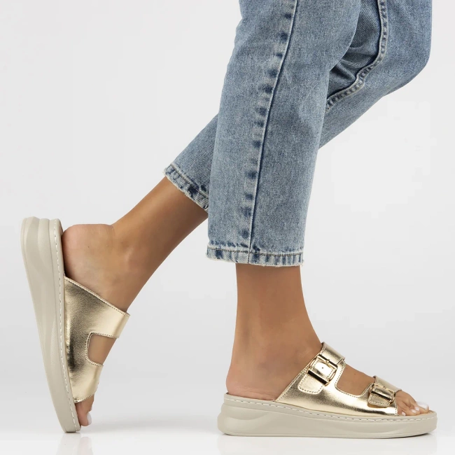 Skórzane klapki Filippo DK7044/25 GO złote