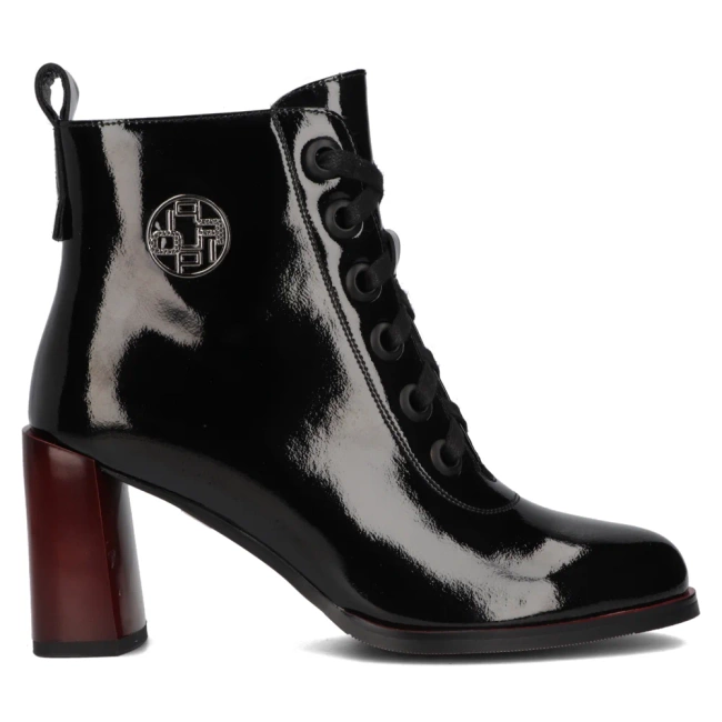 Leather ankle boots Filippo DBT6314/24 BK black