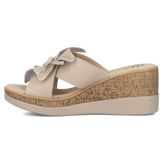 Skórzane klapki Filippo DK7039/25 BE beżowe