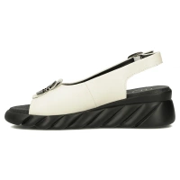 Skórzane sandały na koturnie Filippo DS7011/25 BE beżowe