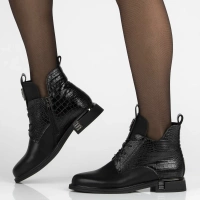 Leather ankle boots Filippo DBT7246/25 BK black