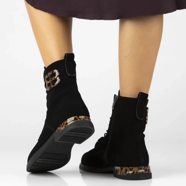 Leather ankle boots Filippo DBT7232/25 BK black