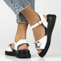 Skórzane sandały na platformie Filippo DS6755/25 WH białe