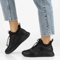 Skórzane botki na platformie Filippo DBT7168/25 BK czarne