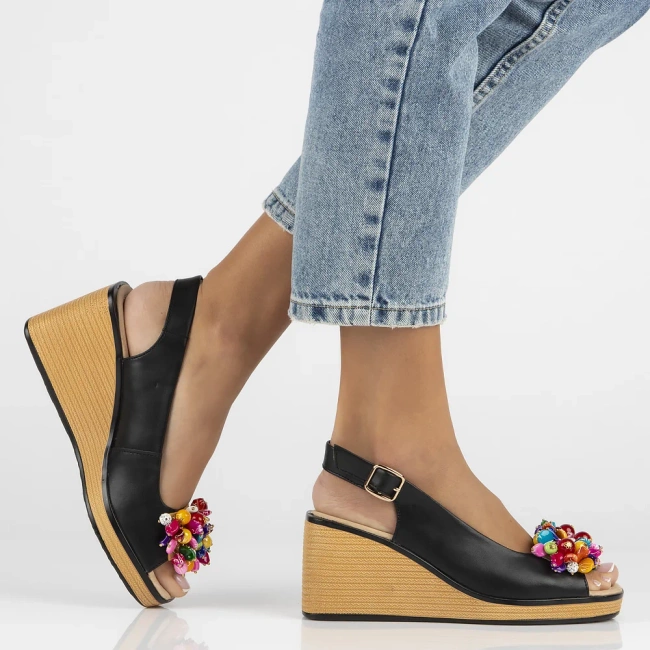 Skórzane sandały na koturnie Filippo DS6021/25 BK czarne