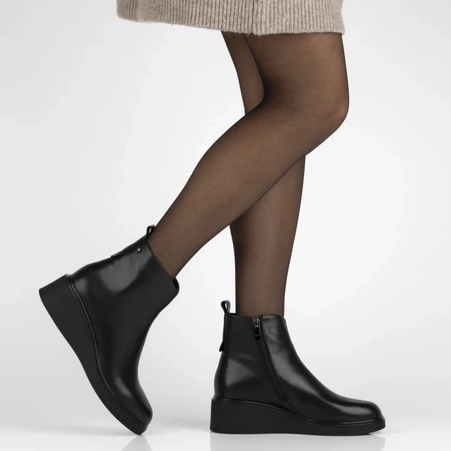 Leather ankle boots Filippo DBT7446/25 BK black