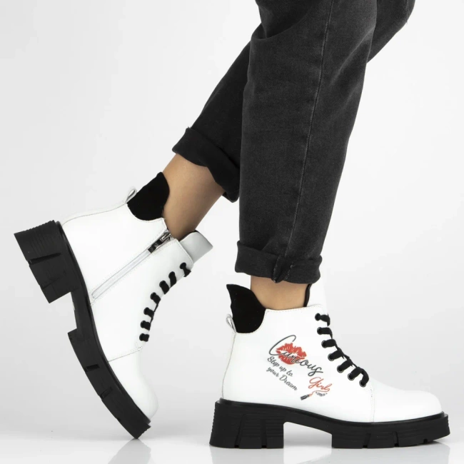 Leather ankle boots Filippo DBT7147/25 WH white