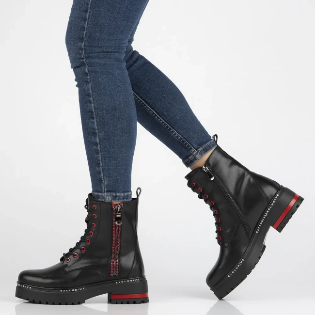 Skórzane botki typu workery Filippo DBT6601/25 BK czarne