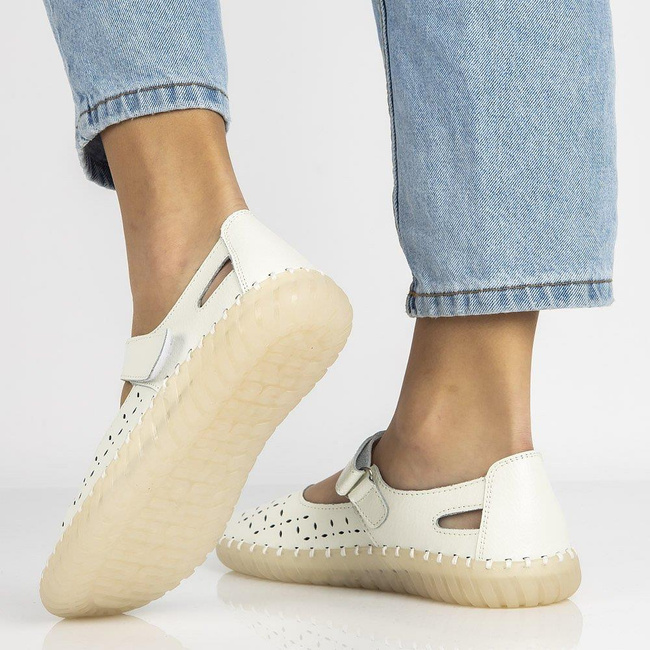 Leather shoes Filippo DP1262/20 WH white