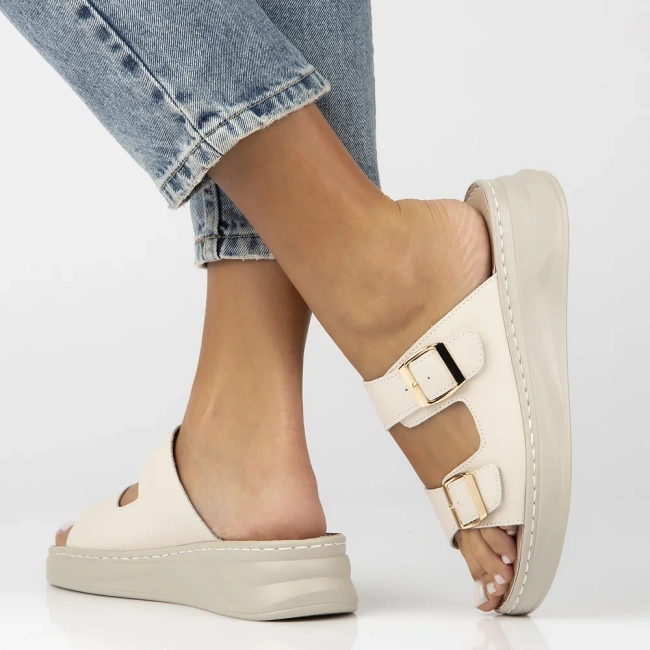 Skórzane klapki Filippo DK7044/25 BE beżowe